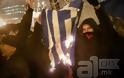 Μεγάλη πρόκληση από Σκοπιανούς εθνικιστές..Έκαψαν την ελληνική σημαία σε διαδήλωση για την ονομασία της χώρας τους