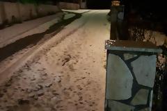 Χαλάζι σαν... χιόνι στο ΜΟΝΑΣΤΗΡΑΚΙ Βόνιτσας (ΦΩΤΟ)