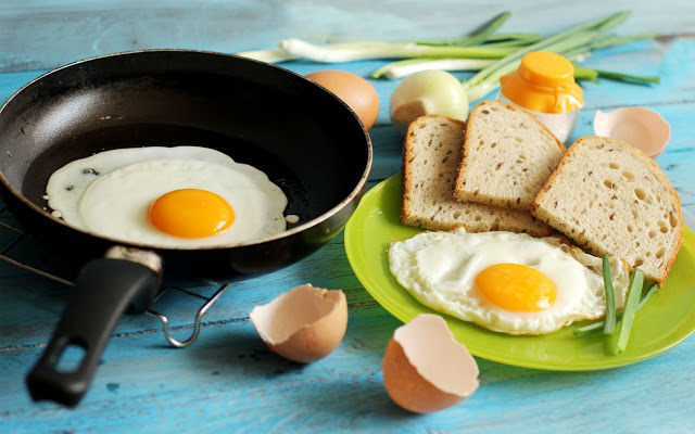 Τι πρέπει να προσέχετε με τα φαγητά που περιέχουν αβγά; Πόσο διαρκούν; - Φωτογραφία 1