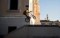 Video: ΒΜΧ ride στην raw Αθήνα με τον Πάνο Μανάρα - Φωτογραφία 7