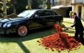 Πλούσιος Βραζιλιάνος έθαψε μια Bentley - Ο λόγος; Δεν θα τον πιστεύετε... [photos]