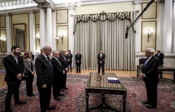Χαμόγελα και εκπλήξεις στο Προεδρικό Μέγαρο - Οσα έγιναν στην ορκωμοσία των νέων μελών της κυβέρνησης [photos] - Φωτογραφία 4