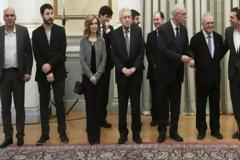 Χαμόγελα και εκπλήξεις στο Προεδρικό Μέγαρο - Οσα έγιναν στην ορκωμοσία των νέων μελών της κυβέρνησης [photos]