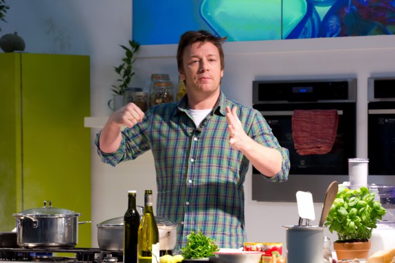 Απανωτά λουκέτα σε εστιατόρια του Jamie Oliver - Φωτογραφία 1