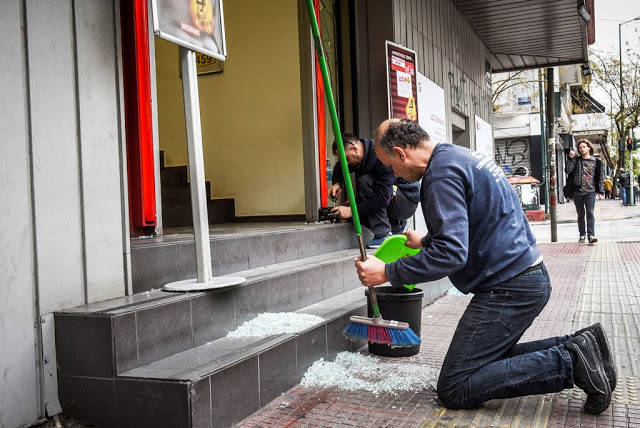 Η Χρυσή Αυγή στο πλευρό των Ελλήνων καταστηματαρχών της οδού Πατησίων [Εικόνες-Βίντεο] - Φωτογραφία 4