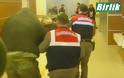 Τουρκικό σόου με την μεταφορά των Ελλήνων στρατιωτικών στο δικαστήριο (βίντεο & φωτογραφίες) - Φωτογραφία 7