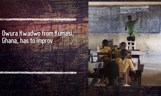 Δάσκαλος στην Γκάνα διδάσκει πληροφορική...χωρίς υπολογιστές και η ιστορία του γίνεται (δικαίως) viral [video] - Φωτογραφία 1