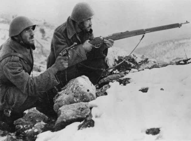 Ταυτοποιούν τα οστά των Κρητών πεσόντων στην Αλβανία το 1940-41 - Φωτογραφία 1