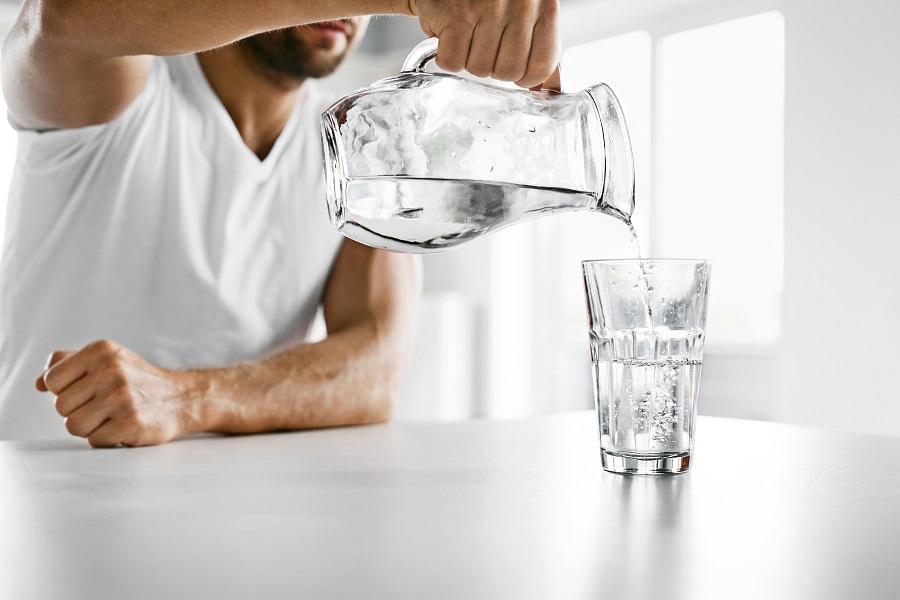 Τι παθαίνεις όταν πίνεις υπερβολικά πολύ νερό; - Φωτογραφία 2