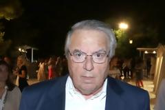 Αυτή είναι η σύζυγος του κ. Μπαμπινιώτη... [photo]