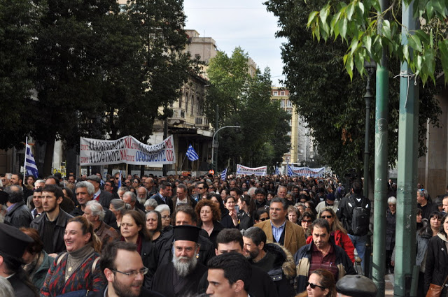 Αναλυτικό φωτορεπορτάζ από το συλλαλητήριο ενάντια στα νέα Θρησκευτικά - Φωτογραφία 4