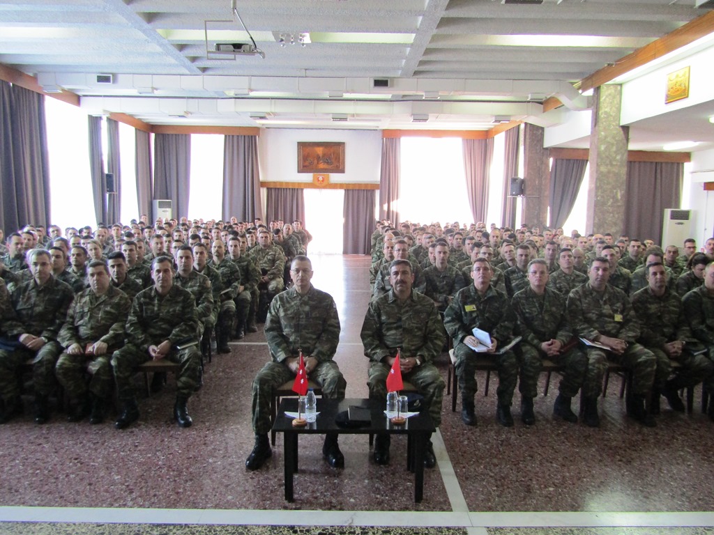 Επίσκεψη Α/ΓΕΣ στους εκπαιδευόμενους Αξιωματικούς στη ΣΠΖ (ΦΩΤΟ) - Φωτογραφία 2