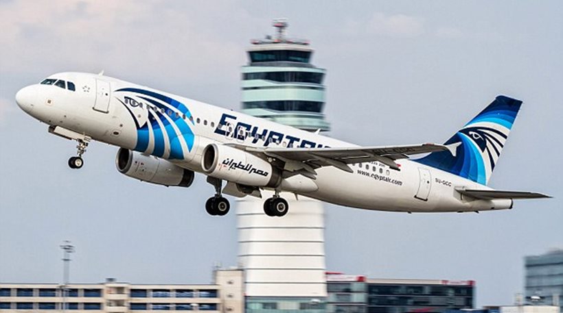 Τρόμος σε πτήση της Egypt Air: Επιβάτης χτύπησε το πλήρωμα - Φωτογραφία 1