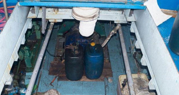 Κρήτη: Οι δύο χώροι που έκρυψαν τα 1.269 κιλά χασίς μέσα στο σκάφος (Βίντεο & φωτο) - Φωτογραφία 1