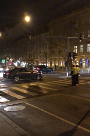 Επίθεση με μαχαίρι στη Βιέννη - Τρία άτομα σε σοβαρή κατάσταση - Φωτογραφία 3