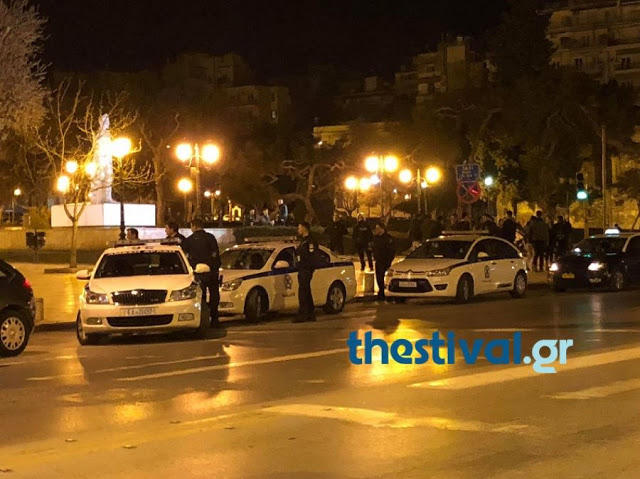 Θεσσαλονίκη: Έφοδος οπαδών του ΠΑΟΚ στα γραφεία του ΣΥΡΙΖΑ τα ξημερώματα - Φωτογραφία 1