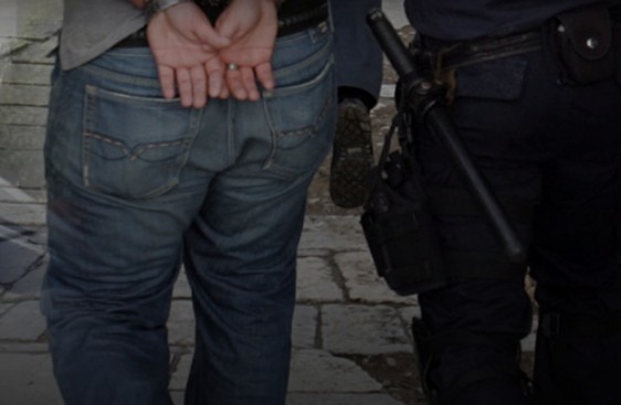 Κρήτη:“Έπεσαν” μηνύσεις και συλλήψεις σε Δημοτικό Συμβούλιο της Κρήτης - Φωτογραφία 1