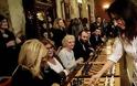 Η Βουλή έπαιξε σκάκι - Σε ρυθμούς «ρουα ματ» και η Ζωή Λιβανίου (ΦΩΤΟ) - Φωτογραφία 3