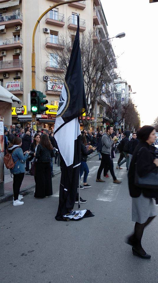 Συγκέντρωση οπαδών του ΠΑΟΚ στην Καμάρα με αφορμή την σκληρή τιμωρία της Superleague  [photos] - Φωτογραφία 7