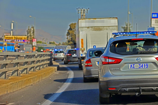 Λ.ΑΜΔ.Α. Η άμεση δράση του Λιμενικού - Φωτογραφία 12