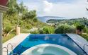 Ελληνικές βίλες με απίστευτη θέα από την πισίνα - Φωτογραφία 5