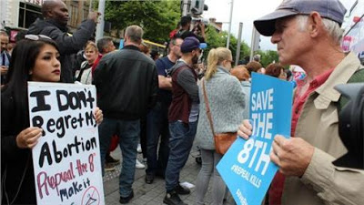 Διαδήλωση κατά των αμβλώσεων στο Δουβλίνο - Φωτογραφία 1