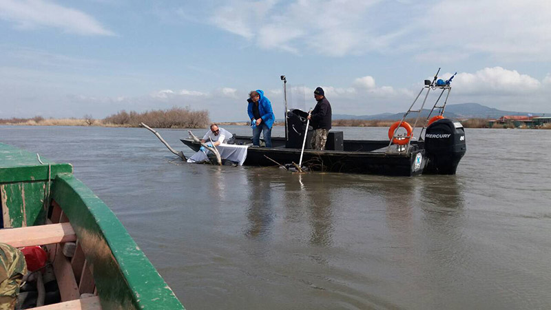 Μετανάστης βρέθηκε νεκρός από Έλληνες ψαράδες στο Δέλτα του Έβρου - Φωτογραφία 1