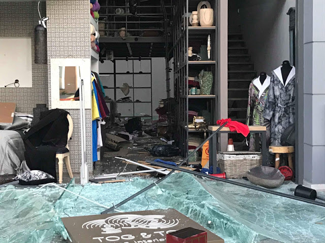 Έκρηξη σε κατάστημα με είδη σπιτιού στο Χαλάνδρι - Φωτογραφία 2