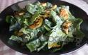 Η συνταγή της Ημέρας: Σπανάκι σαλάτα με πικάντικα κολοκυθάκια και μαύρο κύμινο