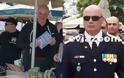 Πρώην Αστυνομικός Διευθυντής μοιράζει φυλλάδια της Χρυσής Αυγής (φωτογραφίες)