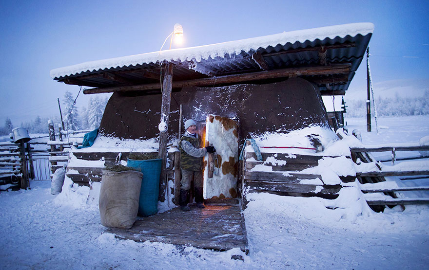 Αυτό είναι το πιο κρύο χωριό στον κόσμο! Όποιος μείνει 60 δευτερόλεπτα γυμνός στο δρόμο, πεθαίνει - Φωτογραφία 5