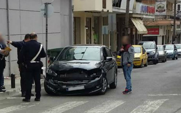 Τροχαίο ατύχημα για βουλευτή του ΣΥΡΙΖΑ (ΦΩΤΟ) - Φωτογραφία 1