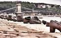 Τα παπούτσια του Δούναβη: Ένα από τα πιο συγκινητικά μνημεία που υπάρχουν - Φωτογραφία 7