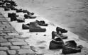 Τα παπούτσια του Δούναβη: Ένα από τα πιο συγκινητικά μνημεία που υπάρχουν - Φωτογραφία 8