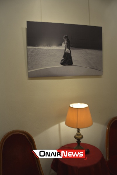 Εγκαίνια της έκθεσης φωτογραφίας του Νίκου Αλιάγα «Η Δοκιμασία του Χρόνου» (φωτο) - Φωτογραφία 5