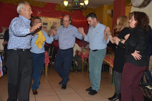 Το γλέντησαν με τη ψυχή τους οι ΠΑΠΑΔΑΤΑΙΟΙ της Αθήνας (ΦΩΤΟ) - Φωτογραφία 203