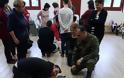 ΛΗΜΝΟΣ: Στρατιωτικοί Ιατροί και ΕΚΑΒ εκπαιδεύουν πολίτες στις Πρώτες Βοήθειες (φωτο) - Φωτογραφία 5