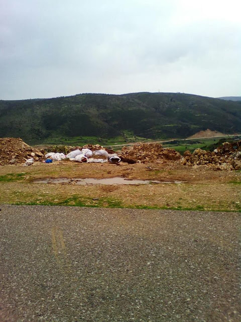 Σκουπίδια και μπάζα στη διαδρομή ΛΟΥΤΡΑΚΙ -ΚΑΤΟΥΝΑ (ΦΩΤΟ) - Φωτογραφία 5