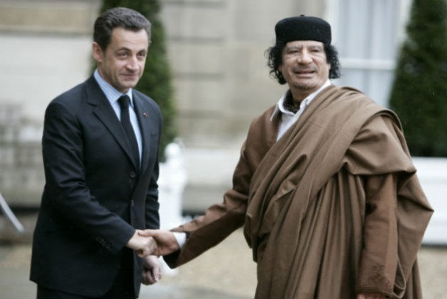Υπό κράτηση ο Σαρκοζί για τα λεφτά του Καντάφι - Φωτογραφία 1