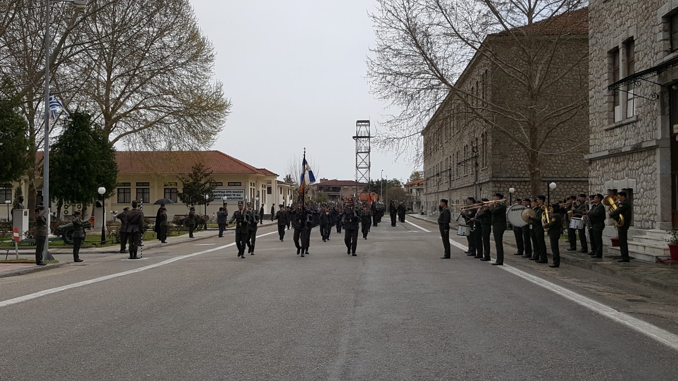 Σε κλίμα συγκίνησης η τελετή παράδοσης-παραλαβής στην ΣΜΥ (12 ΦΩΤΟ) - Φωτογραφία 11