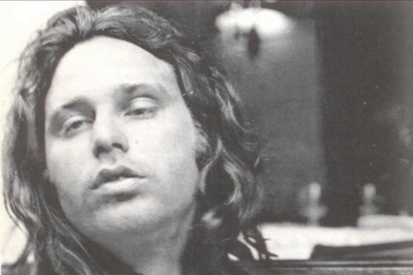 Jim Morrison: Ο ανατρεπτικός καλλιτέχνης - Τα ναρκωτικά και η σχέση με το αλκόολ  #survivorGR #SurvivorPanoramaGR  #music #Radio #grxpress #roukzouk - Φωτογραφία 2