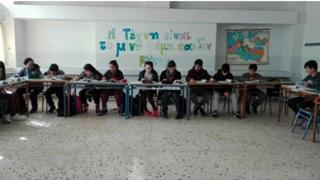 ΗΜΕΡΑ ΠΟΙΗΣΗΣ: Οι μαθητές του 2ου Γυμνασίου Αγρινίου μιμούνται τους ποιητές! - Φωτογραφία 7