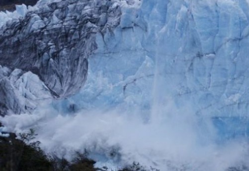 Αργεντινή: Καταρρέει ο τεράστιος παγετώνας Perito Moreno - Φωτογραφία 1