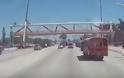 Νέο βίντεο ντοκουμέντο από την πτώση της γέφυρας στο Μαϊάμι