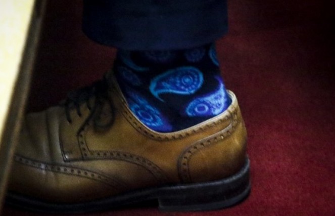 Ο στυλάτος βουλευτής με τις πολύχρωμες κάλτσες [photos] - Φωτογραφία 1