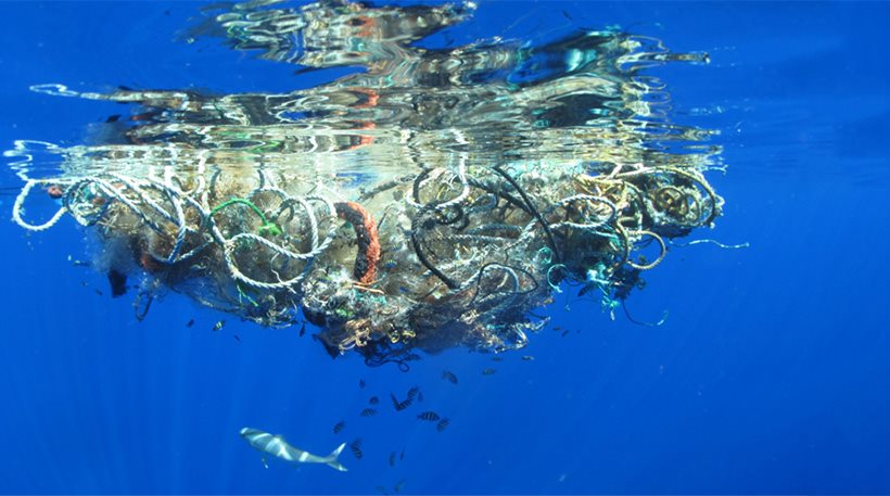Συναγερμός για τον Ειρηνικό Ωκεανό που «πλημμύρισε» από 79.000 τόνους πλαστικών - Φωτογραφία 1