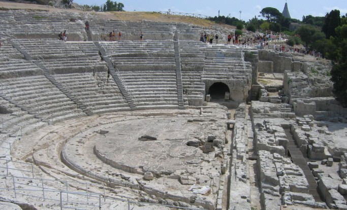 Αρχαίο θέατρο Συρακουσών - Δείτε την εκπληκτική σκηνή του σε Τρισδιάστατη αναπαράσταση - Φωτογραφία 1