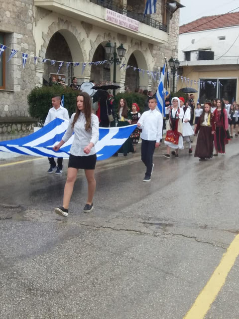 Με ψιλόβροχο η παρέλαση για την 25η Μαρτίου στην ΚΑΤΟΥΝΑ (ΦΩΤΟ) - Φωτογραφία 12