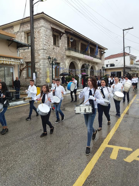 Με ψιλόβροχο η παρέλαση για την 25η Μαρτίου στην ΚΑΤΟΥΝΑ (ΦΩΤΟ) - Φωτογραφία 42