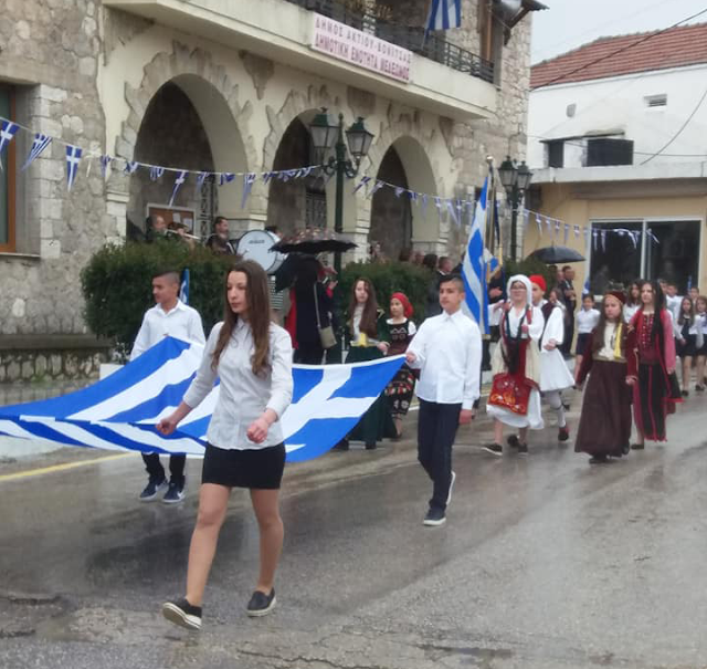 Με ψιλόβροχο η παρέλαση για την 25η Μαρτίου στην ΚΑΤΟΥΝΑ (ΦΩΤΟ) - Φωτογραφία 6